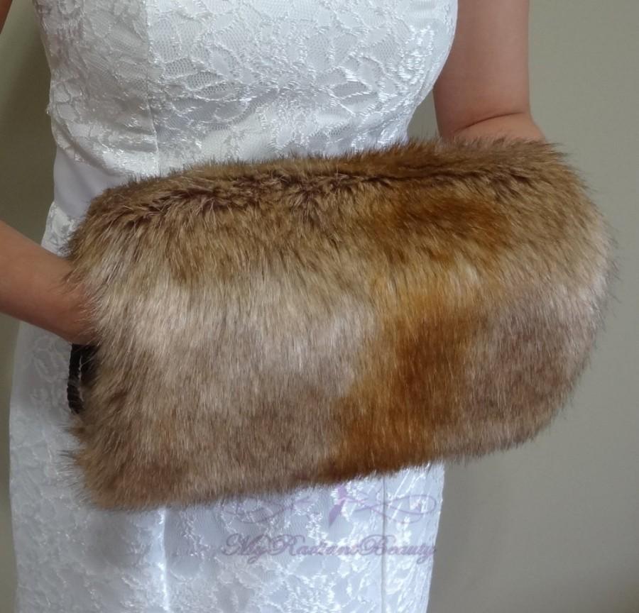 Mariage - Faux Fur Hand Muff, Vintage Brown Fur Hand Warmer, Bridal Fur Stole, Faux Fur Shrug, Faux Fur Wrap, Bridal Fur Muff HM108-V.BROWN