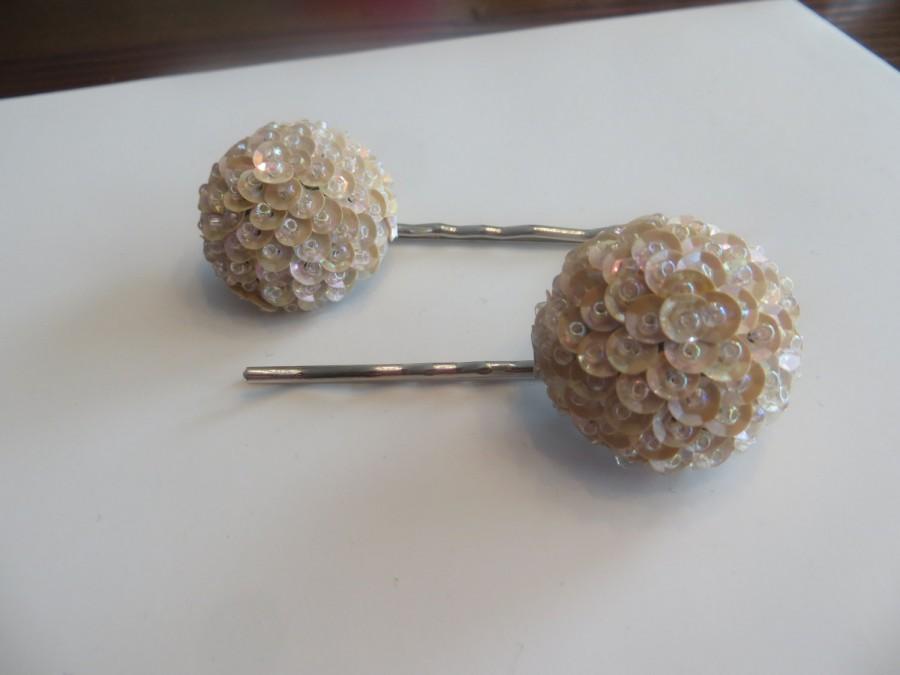 Свадьба - Upcycled Vintage Earring Hairpins - Cream White Sequins