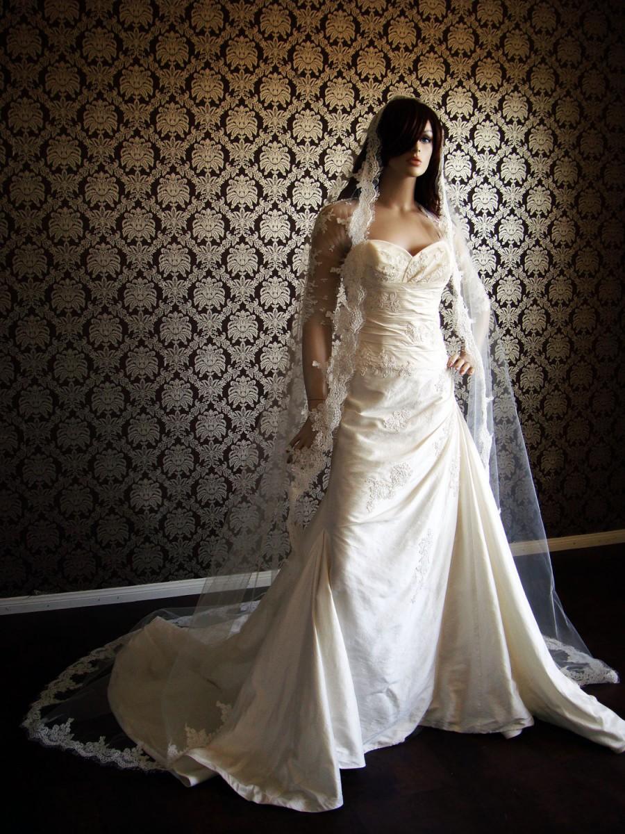 زفاف - Classic Grand Lace Mantilla Bridal Veil Eyelash Edges Cathedral Length Soft Tulle Style by IHeartBride Style Eliana Mantilla - Wide Tulle