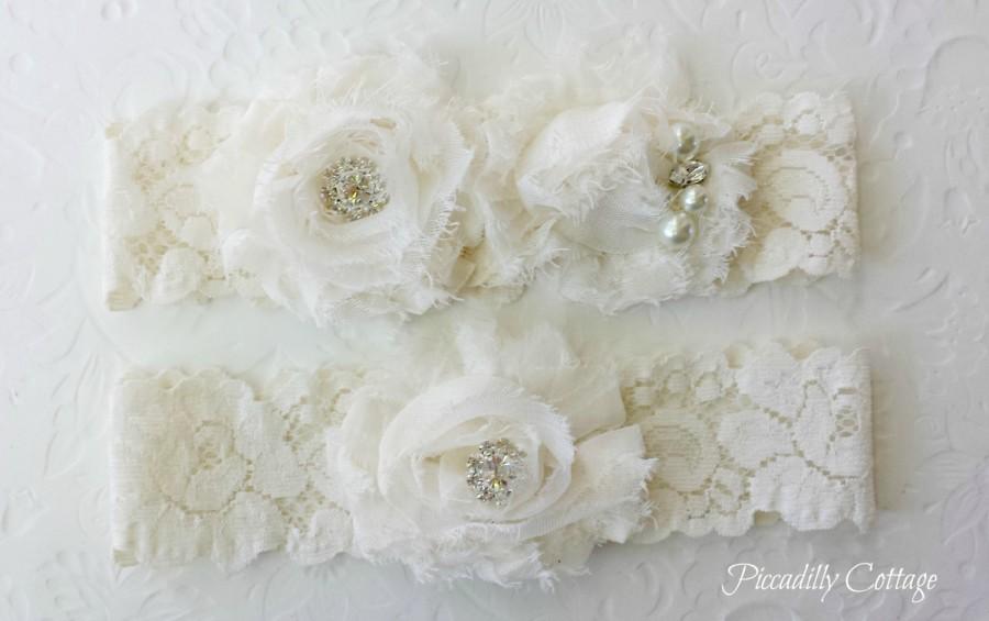 Hochzeit - Ivory Wedding Garter, Wedding Garter Set, Bridal Garter, Lace Garter, Custom Garter, Toss Garter Included