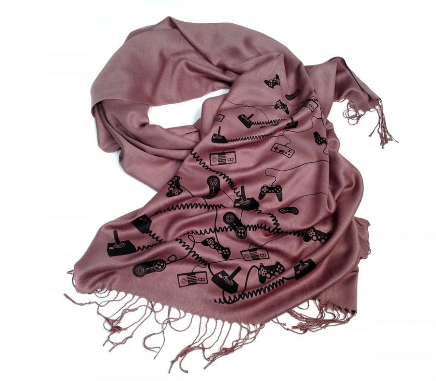 زفاف - Video Game Controller scarf. Dusty Mauve linen weave pashmina. Silkscreen print. For him or her. Perfect gamer gift. More colors available!