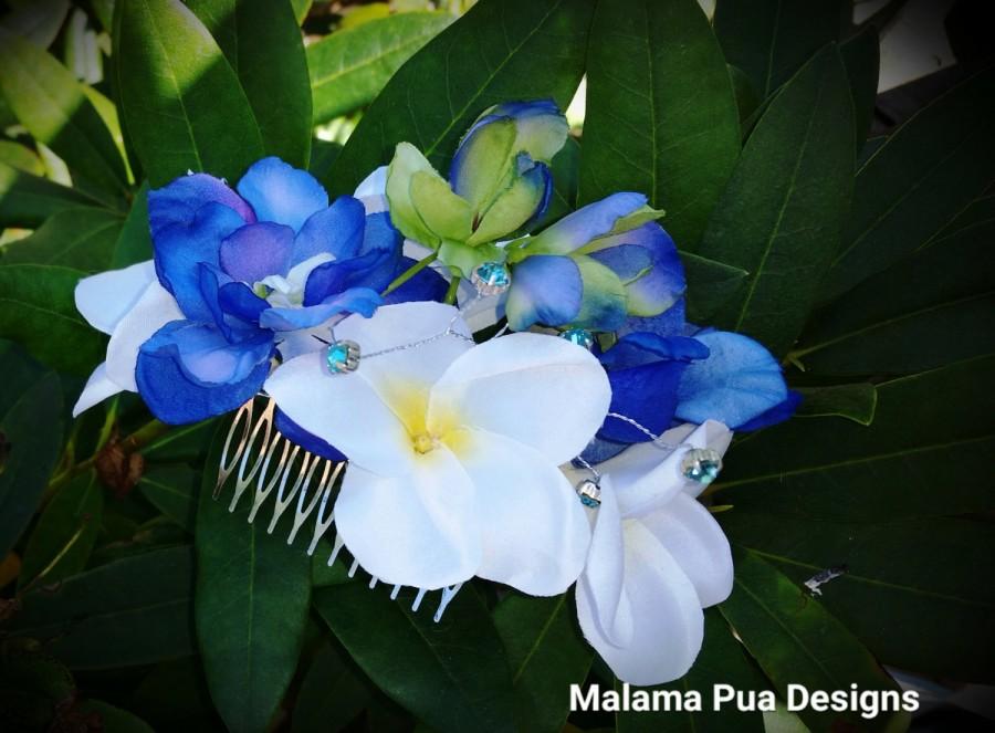 Свадьба - TROPICAL HAIR COMB -  The "Aloha", Hawaiian Plumeria, Blue Delphinium, Bridal, Pearls, Beach Wedding, Silk Hair Flower, Headpiece, Hair clip