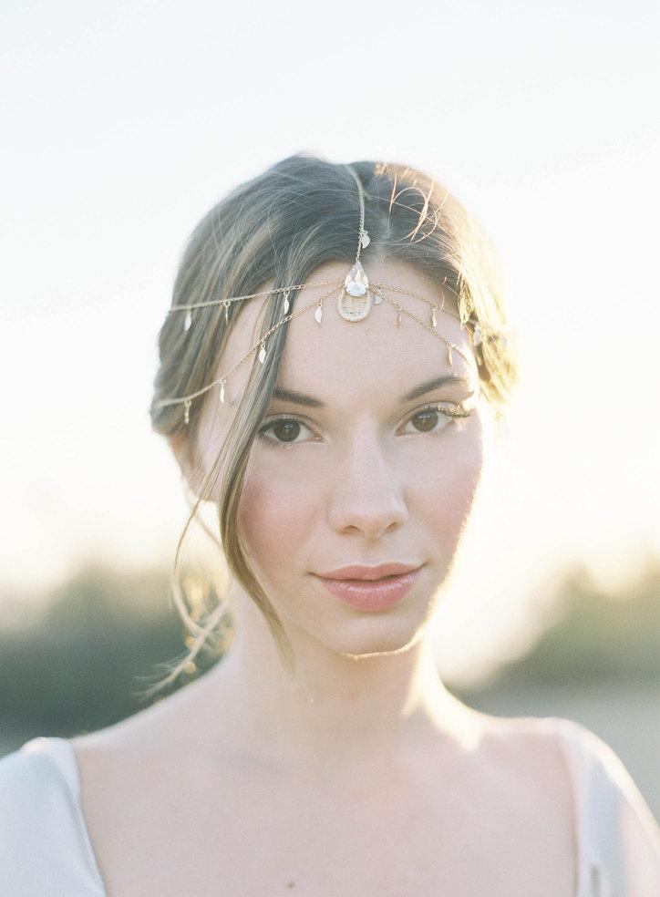 Mariage - Bohemian style wedding gold chain head piece with crystals "Wren"