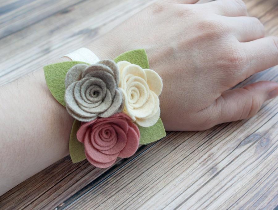 Mariage - Felt Rose Trio Corsage - "Cottage Roses" - Alternative Corsage by Sugar Snap