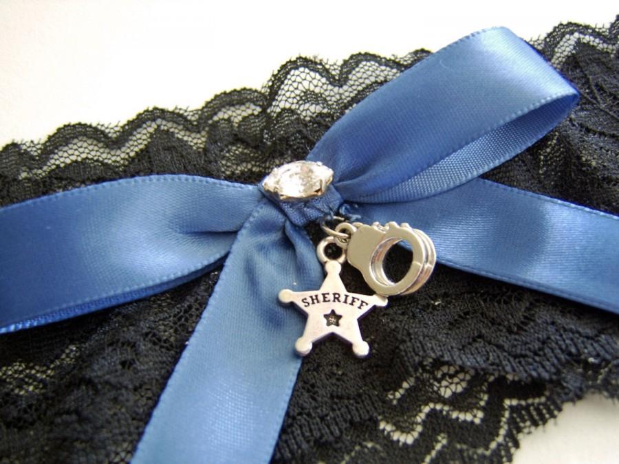 Mariage - Police Officer or Sheriff's Deputy Black Stretch Lace Wedding Garter with Your Choice of Law Enforcement Badge