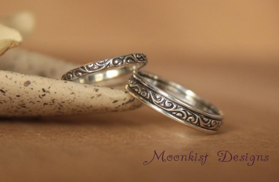 Свадьба - Narrow and Wide Sterling Silver Wedding Band Set - Smoke Swirl Pattern Band Wedding Ring Set - Promise Band Set - Commitment Ring Set