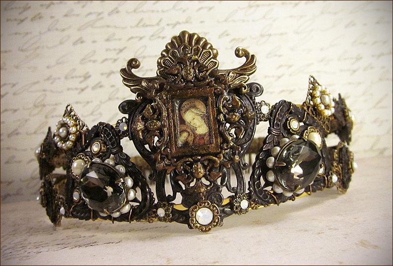 Mariage - Renaissance Tiara, Medieval Crown, Custom Wedding Tiara, Bridal Crown, Tudor, Renaissance Jewelry, Medieval Wedding, Design Your Own Tiara