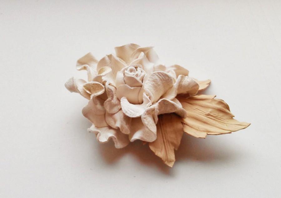 Hochzeit - Ivory leather flower brooch, Handmade leather brooch, Leather flower brooch, Bridesmaid flower, Mother of the bride, Mothers Day gift