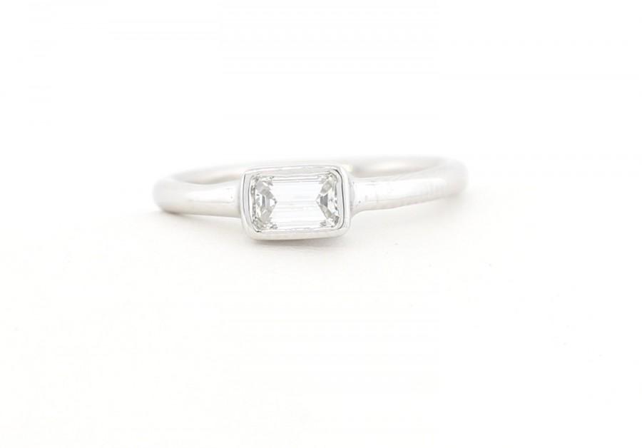 زفاف - Emerald Cut Diamond Bezel Engagement Ring Set In Solid White Or Yellow Gold, Thin Dainty Engagement Ring, Stacking Ring, Emerald Cut Diamond