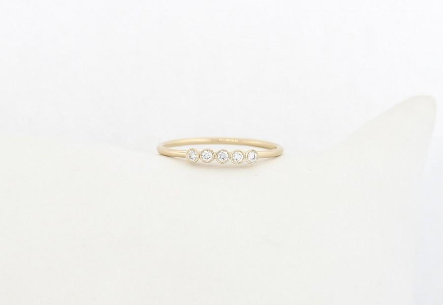 Hochzeit - Five Stone Round Brilliant Cut Diamond Engagement Ring, Thin 5 Diamond Dainty Bezel Set Engagement Ring, Five Stone Bezel Diamond Ring
