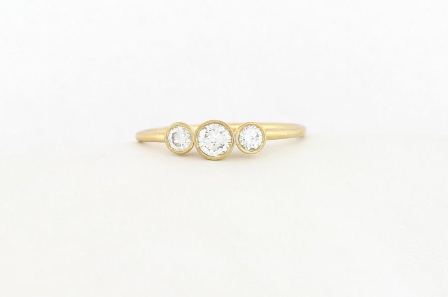 Hochzeit - Three Stone Round Brilliant Cut Diamond Engagement Ring, Three Diamond Ring, Dainty Bezel Set Engagement Ring, Three Stone Bezel Ring