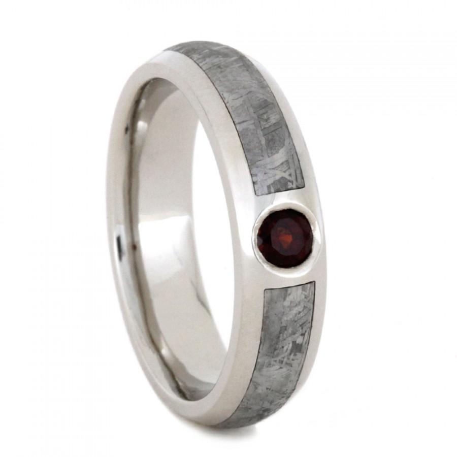 Wedding - Palladium Engagement Ring with Mozambique Garnet
