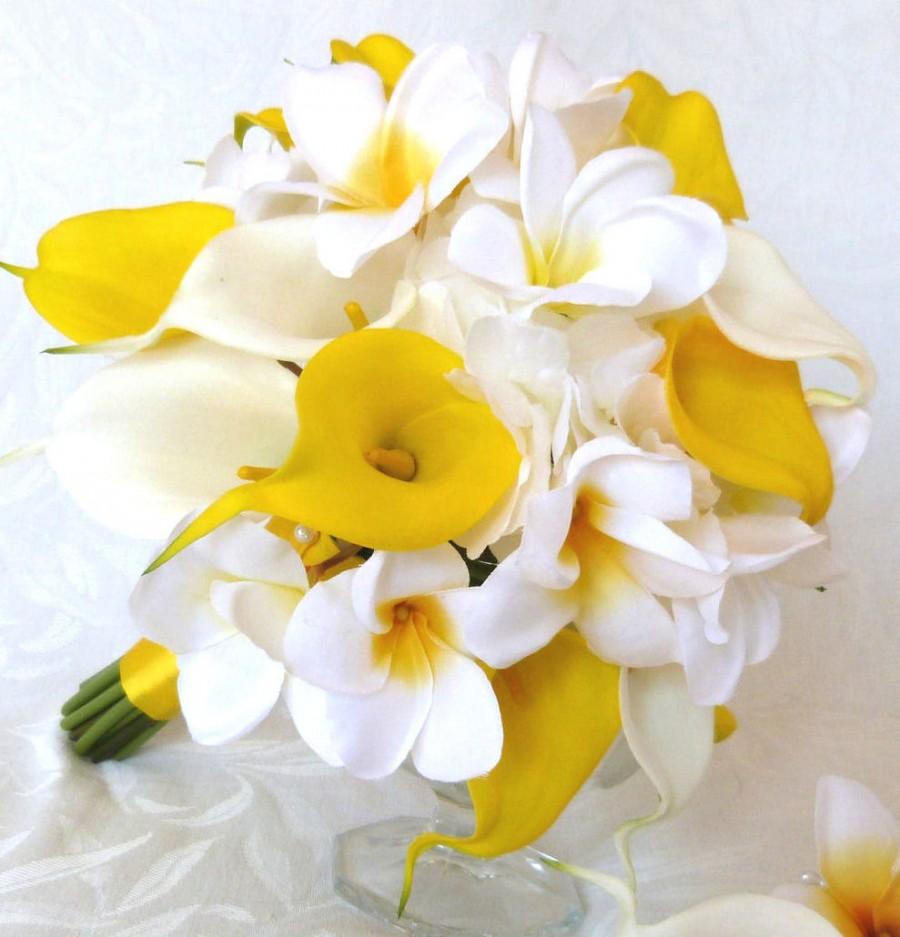 Hochzeit - Plumeria bouquet and matching boutonniere plumeria real touch calla lilies white hydrangea wedding bouquet