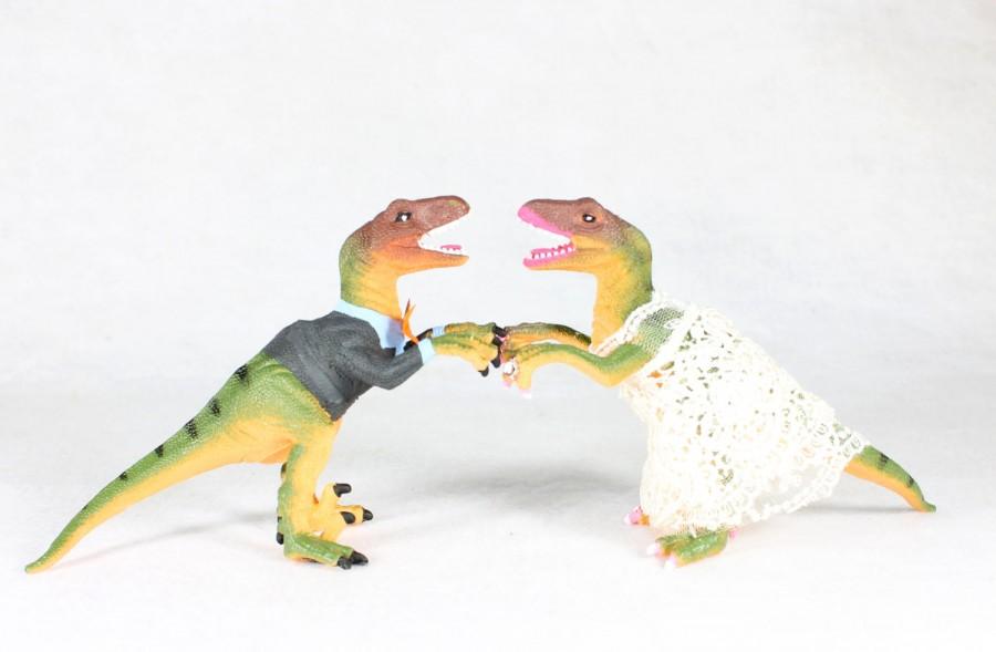Hochzeit - Custom Bride & Groom Wedding Cake Toppers - Raptors