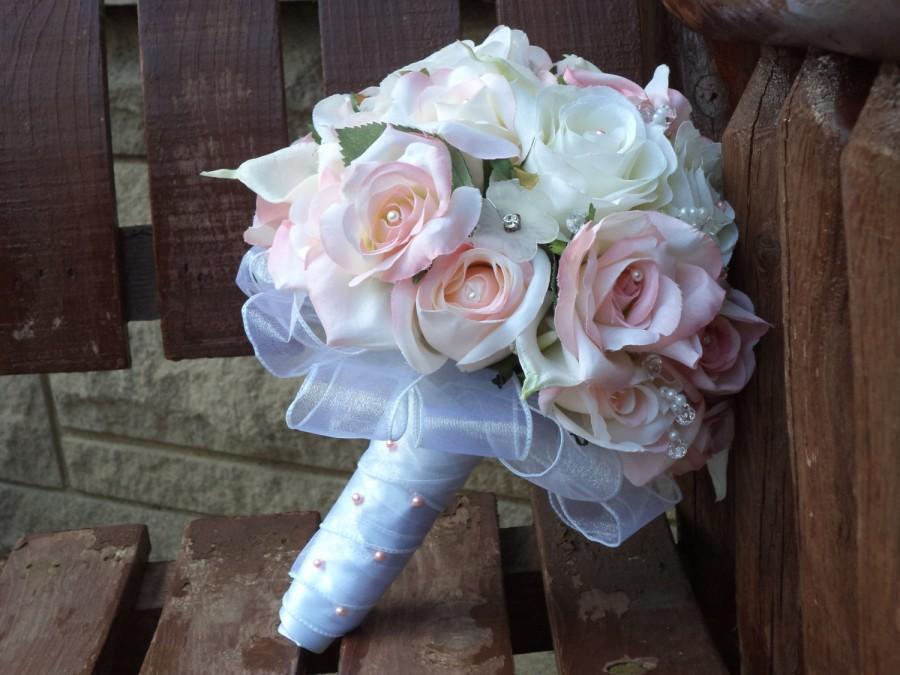 زفاف - 17 pc. Blush Pink and White Silk Bridal Bouquet / Silk Wedding Flowers / Bling Bridal Flowers / Budget Bridal Flowers / Pink Wedding