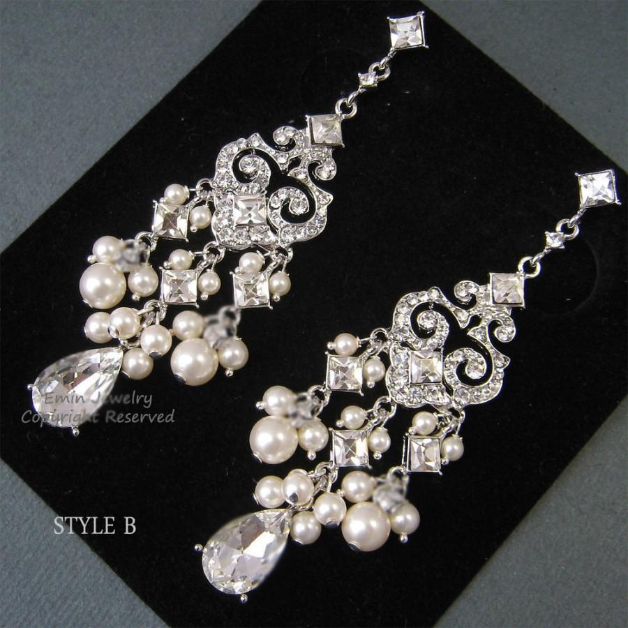 Hochzeit - Chandelier Bridal Earrings,Ivory Pearl Bridal Earrings, Wedding Earrings,  E0022, Pearls and Crystals Earrings, Vintage Style Earrings