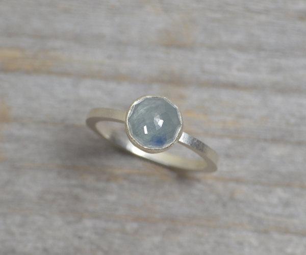 Mariage - blue sapphire ring, Honeycomb Rose Cut sapphire ring, sapphire engagement ring, 2.10ct stackable sapphire wedding gift, something blue
