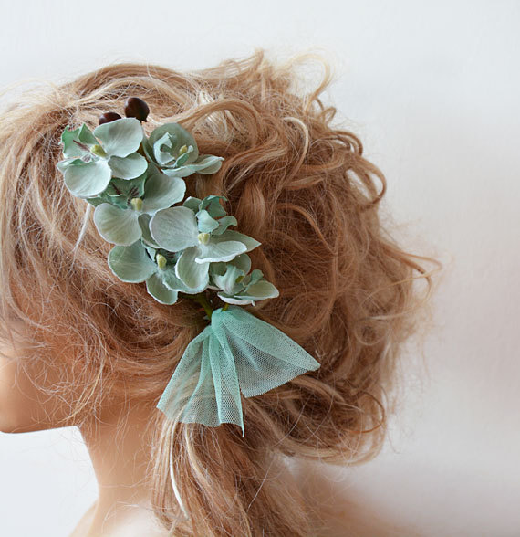 Свадьба - Wedding Flower Comb, Mint Green Floral Comb , Woodland Bridal Headpiece, Hair Flower, Wedding  Hair Accessories