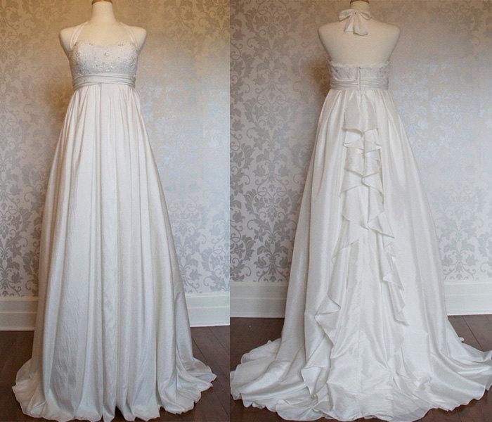 Свадьба - Sexy Halter Strap Lace Bodice Empire Beadings Floor Length Ivory Wedding Dress Maternity Wedding Gown  Custom Made SizeET088