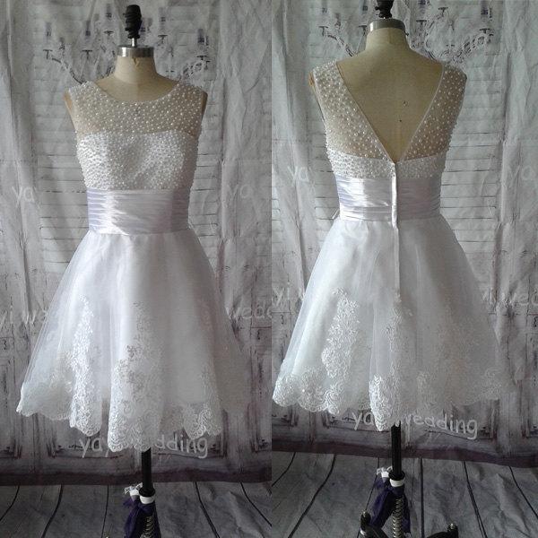 Свадьба - Sexy Scoop Collar White Tulle Pearl Appliques Short V-back Homecoming Dresses Short Prom Dresxs ET072