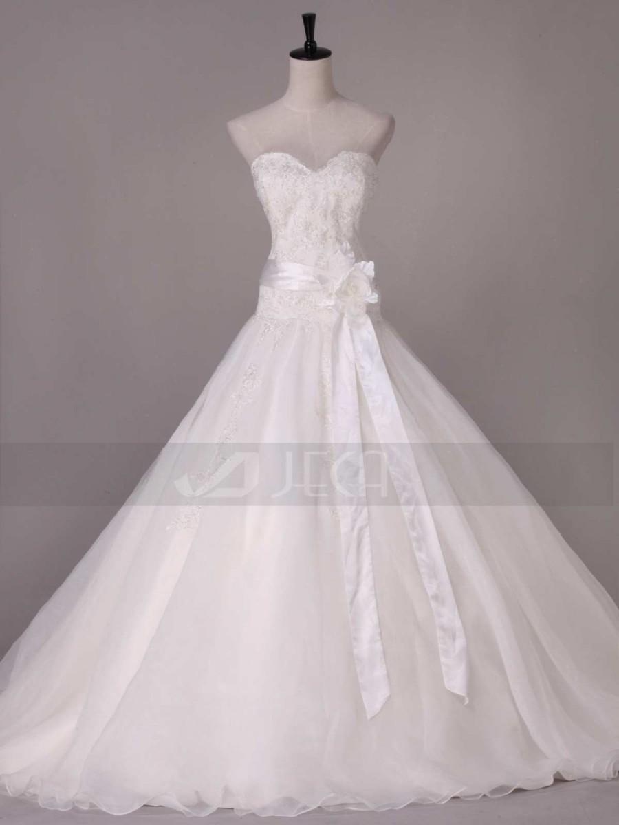 Hochzeit - Full A-line Sweetheart Neckline Chic Wedding Gown Romantic Wedding Dress