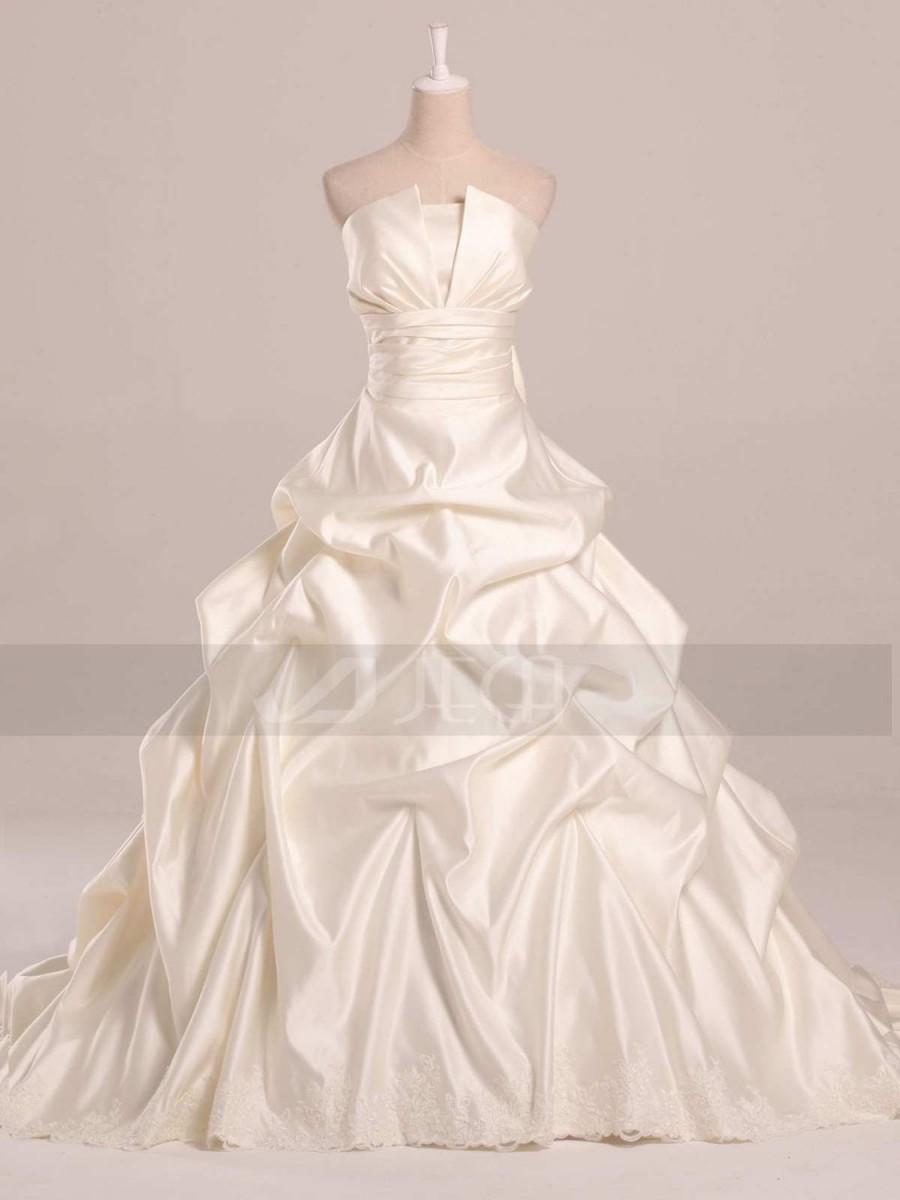 Hochzeit - Fan Shaped Neckline Pickup Wedding Gown Available in Plus Sizes