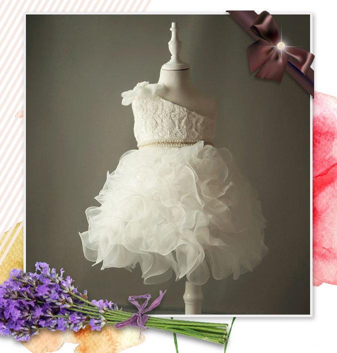 Mariage - High End One shoulder Falbala Waving Ruffle Flower Girl Dress with Pearl Belt, Party / Special Occasion / Stage Dress, Unique Lace