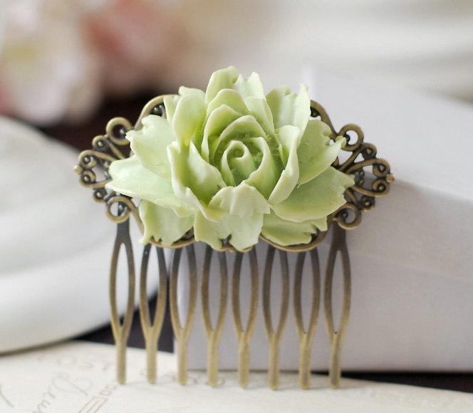 Mariage - Green Flower Hair Comb. Vintage Inspired Antique Brass Art Nouveau Filigree Hair Comb. Bridal Wedding Comb. Green Wedding Comb