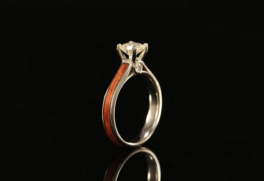 Hochzeit - 14k Wood Engagement Ring