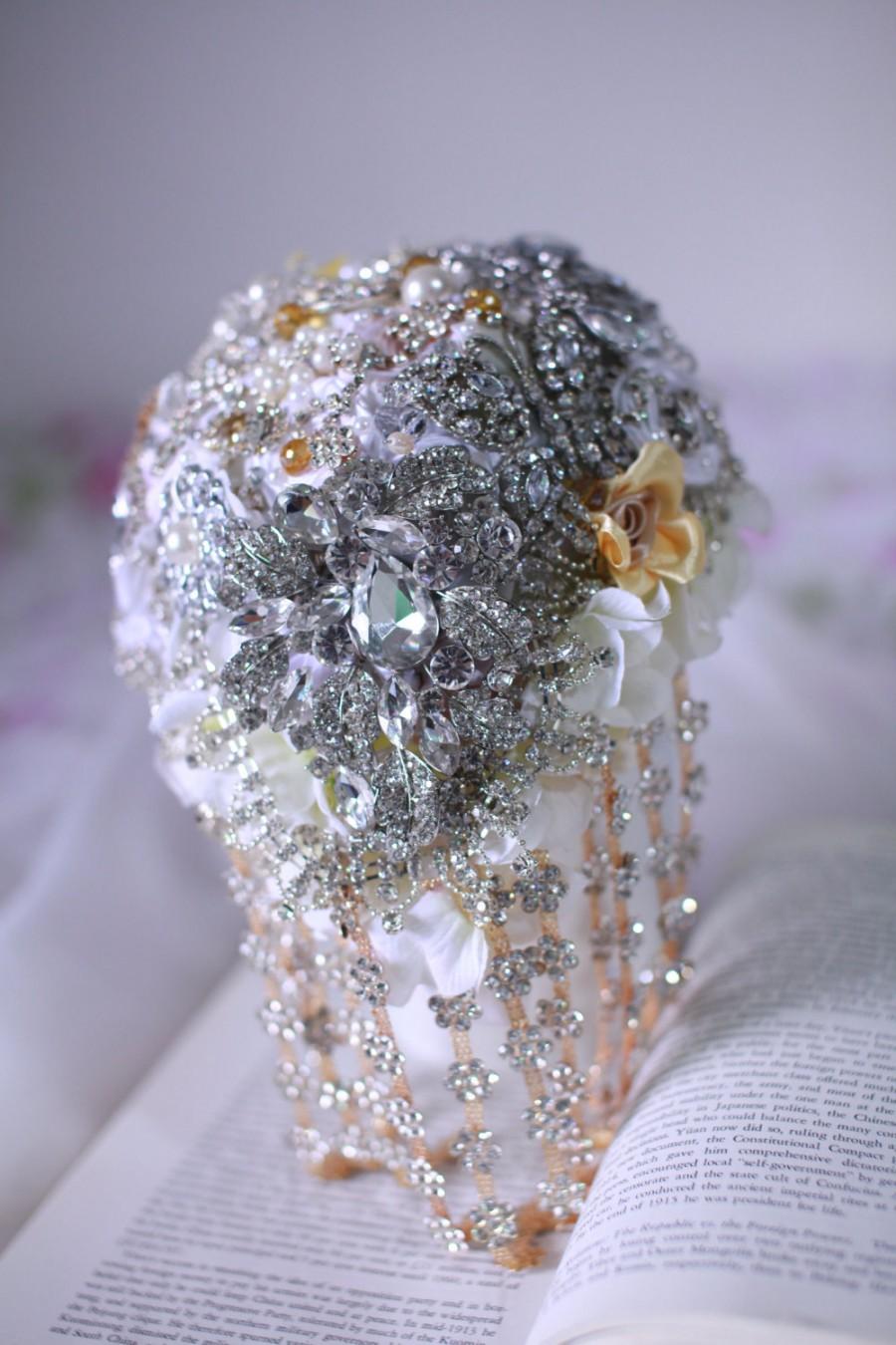 Mariage - White Elegant Bridal Brooch Bouquet, Bridal Bouquet,jeweled bouquet, broach bouquet, white bouquet, fabric flower,bouquet,wedding flowers,