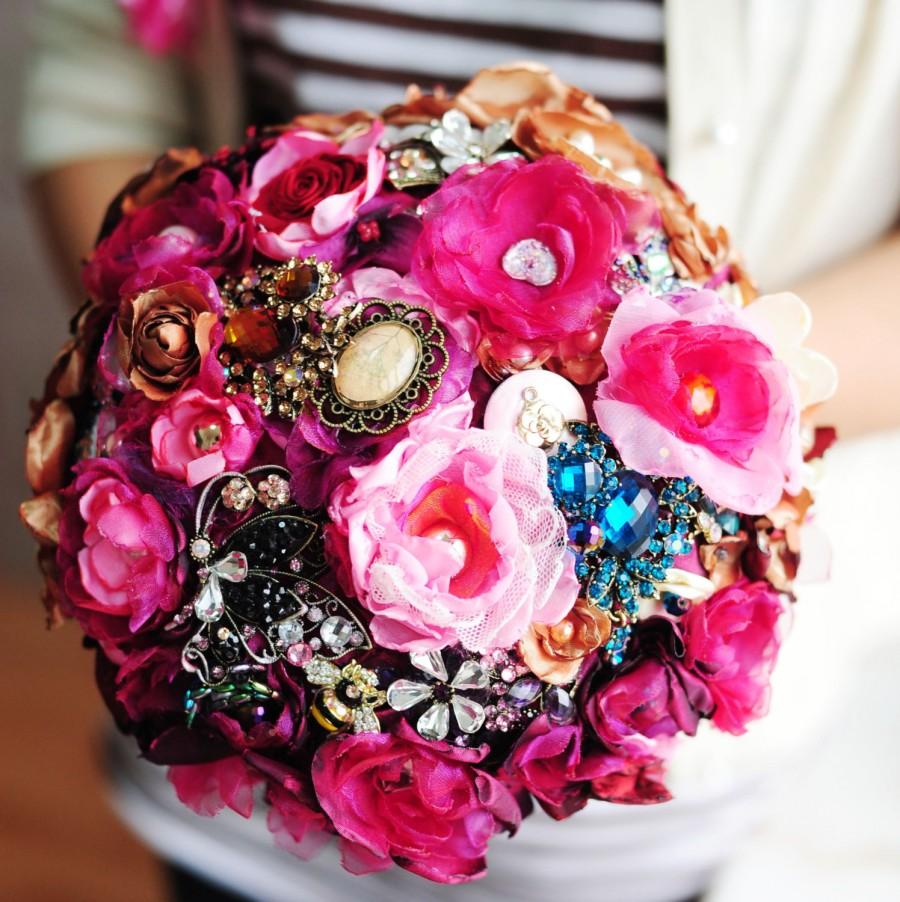 زفاف - Handmade silk  Flower bouquet Hot Pink Color, Wedding Bouquet, Brooch Bouquet,  Bridal Bouquet, , jeweled bouquet,. wedding flowers