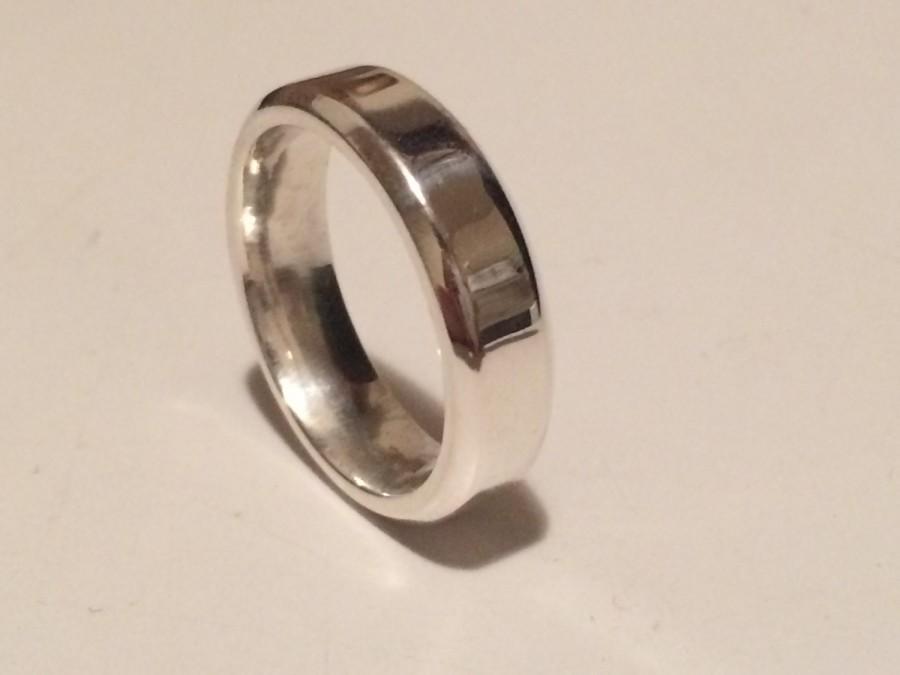 زفاف - Silver 6mm Mens Wedding Band with Clean & Sharp Lines, Classic 925 Sterling Silver Wedding Ring, Simple faceted Edges Mens Wedding Ring