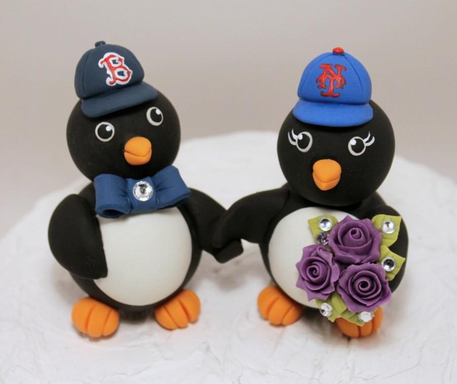 Mariage - Holding hands penguin cake topper for a wedding cake, customizable, with banner