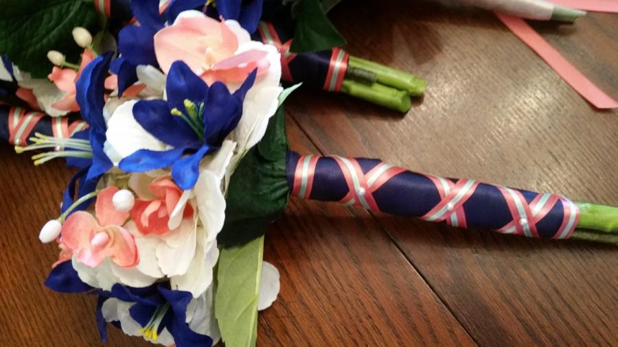 زفاف - Custom made bridal bouquet and 4 bridesmaids bouquets, your choice of colors. Hydrangea, ranocculus and orchid