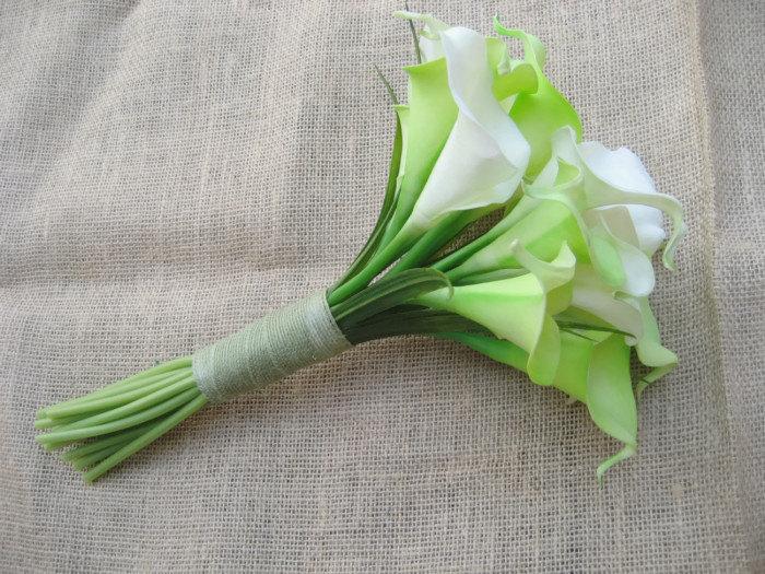 Hochzeit - Calla Lily wedding Bouquet / Green And White