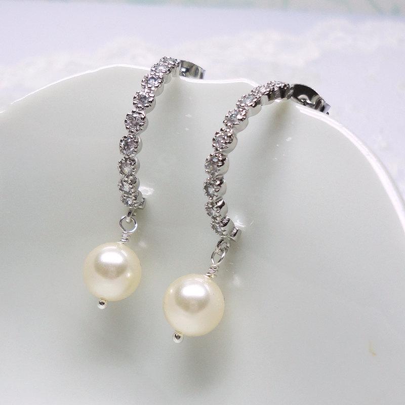 Hochzeit - Wedding Earrings, Swarovski Pearls, pearl earrings, bridal dangle earrings, prom, bridesmaids