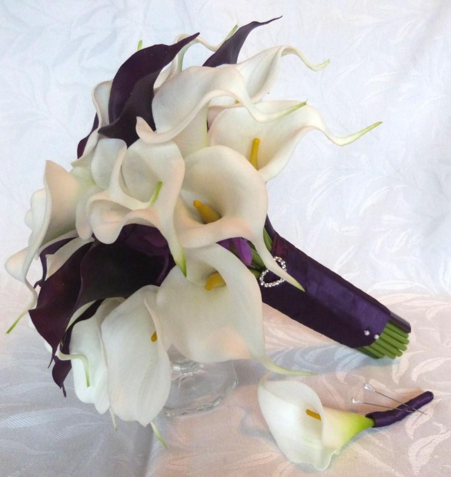 زفاف - Dark purple plum and white mini real touch calla lily Wedding bouquet and boutonniere