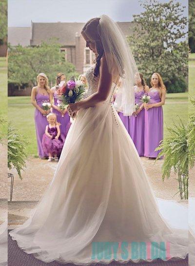 Mariage - Modest sweetheart neckline lace bodice tulle bottom wedding dress