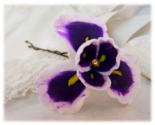 Свадьба - Large Purple Iris Hair Flower - Purple Iris Hair Pin, Iris Hair Clip, Iris Flower for Hair, February Birthday Gift Idea
