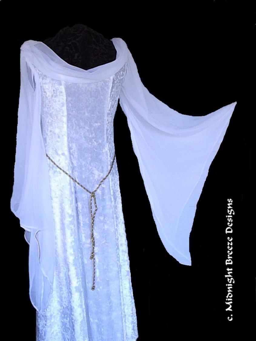 Mariage - MADE TO ORDER Medieval Renaissance Fantasy Wedding Bridal Gown Dress