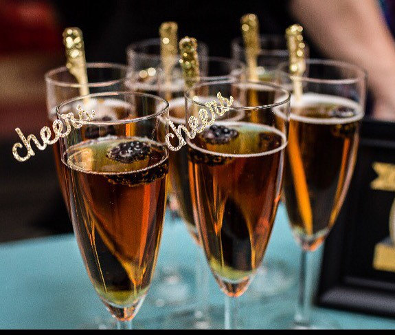 زفاف - CHEERS- Gold, silver, rose gold, or black glitter Cheers drink tags/wine charm ! Wedding, Bachelorette party, birthday party, or event!