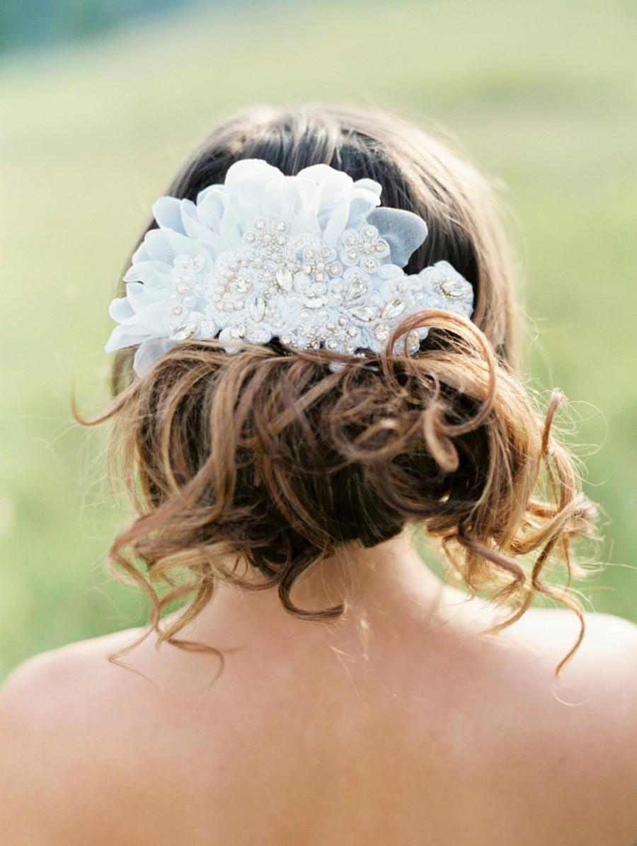 Mariage - Bridal Crystal and Lace Headpiece. Wedding Lace Beaded Hair Piece in White and Gold.