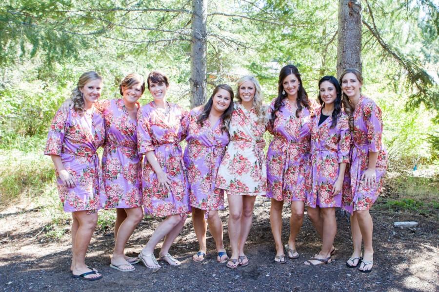 Mariage - Shabby Chic Pink Bridesmaids Robes. Kimono Crossover Robe. Bridesmaids gifts. Getting ready robes. Bridal Party Robes. Floral Robes. Gowns