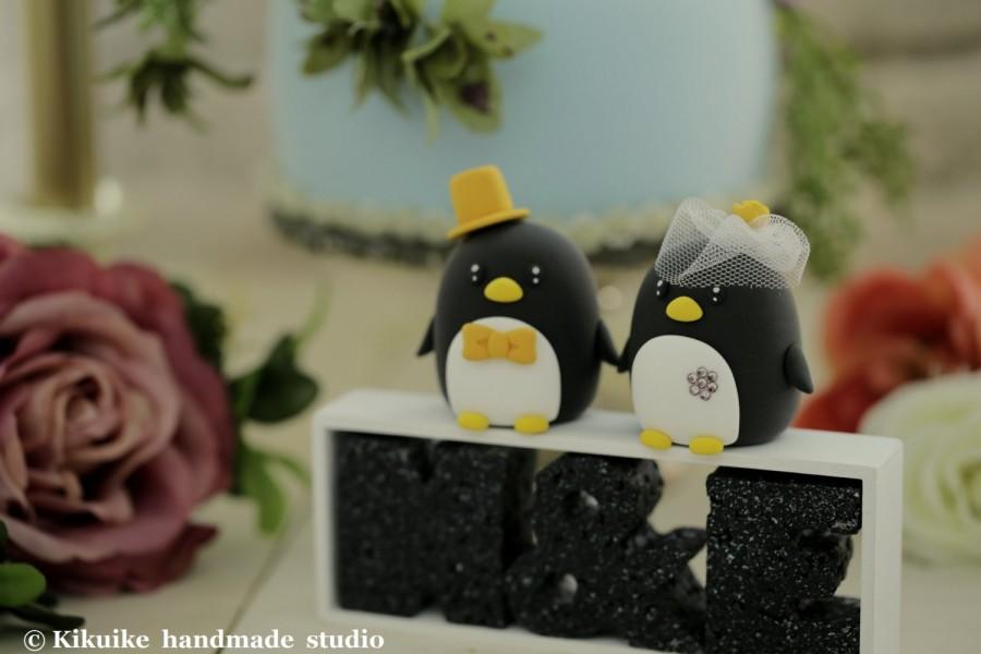 Wedding - Penguins with swarovski crystal flower wedding cake topper (K405)