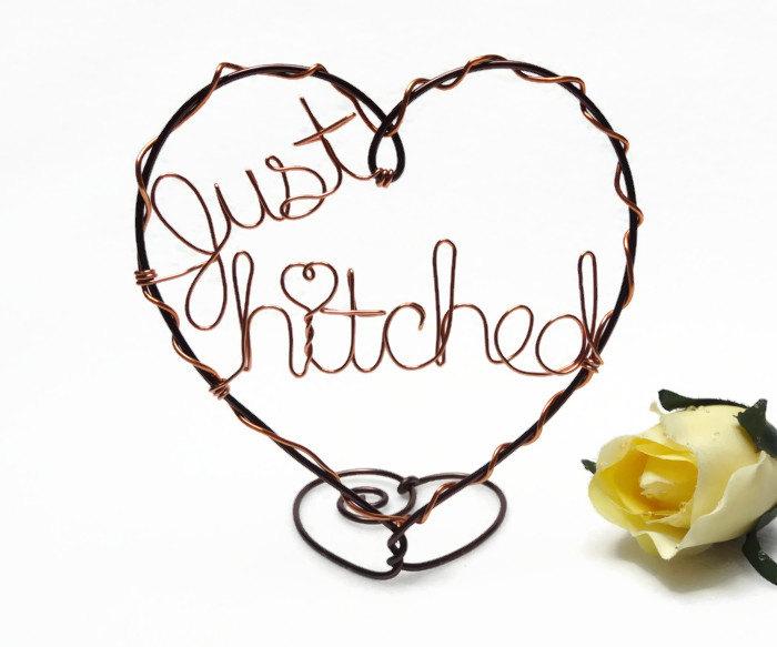 Hochzeit - Just Hitched / Still Hitched Wire Heart Cake Topper - Brown and Copper, Silver, Gold Colored Wire Wedding or Anniversary