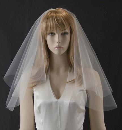Свадьба - Wedding veil - 16X20 Shoulder Length bridal veil with simple cut edge