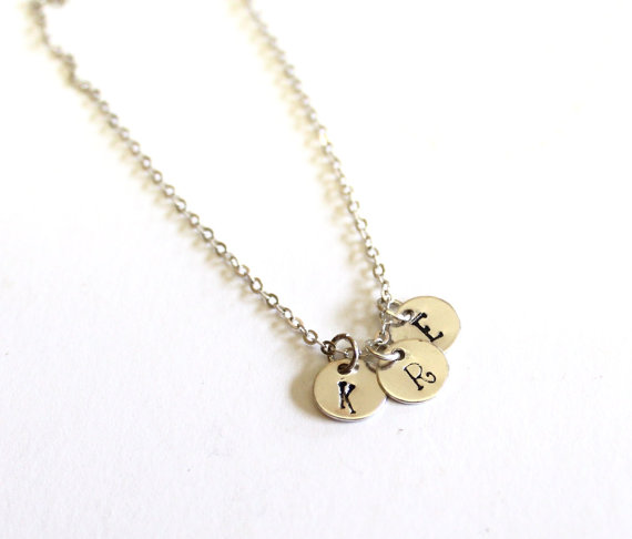 زفاف - Initial Disk Charm Necklace, Pendant Necklace, Statement, Personalized Necklace Jewelry, Mom and Children, Family,Sister, Mother's Day Gifts