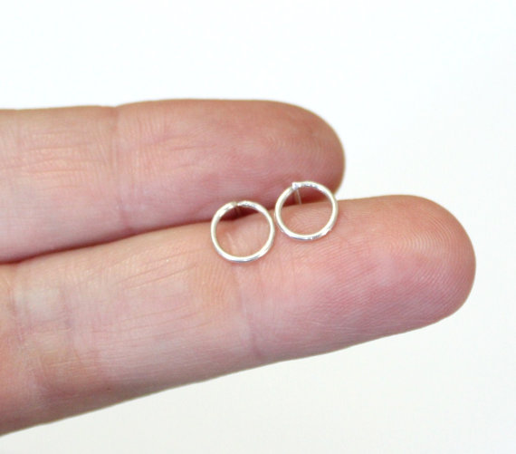 زفاف - Tiny Circle earrings silver sterling, silver studs, minimalist silver earrings, simple silver circle earrings, everyday earrings