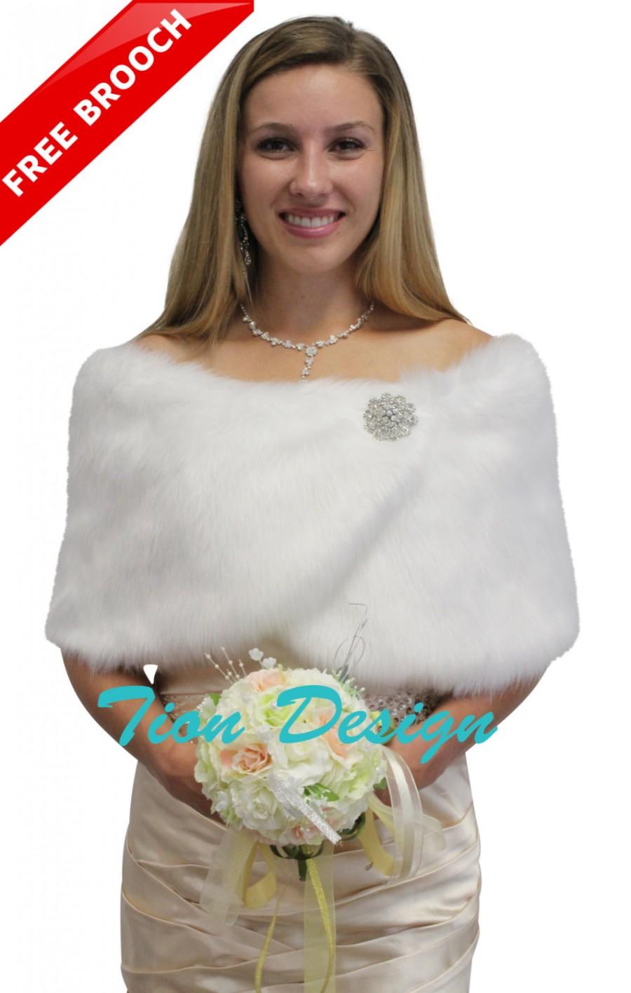 Hochzeit - Faux fur wrap, Bridal wrap, Pure White Faux Fur Wrap, Faux Fur Stole, Faux fur Shrug, Wedding Fur Shawl, Faux fur cape
