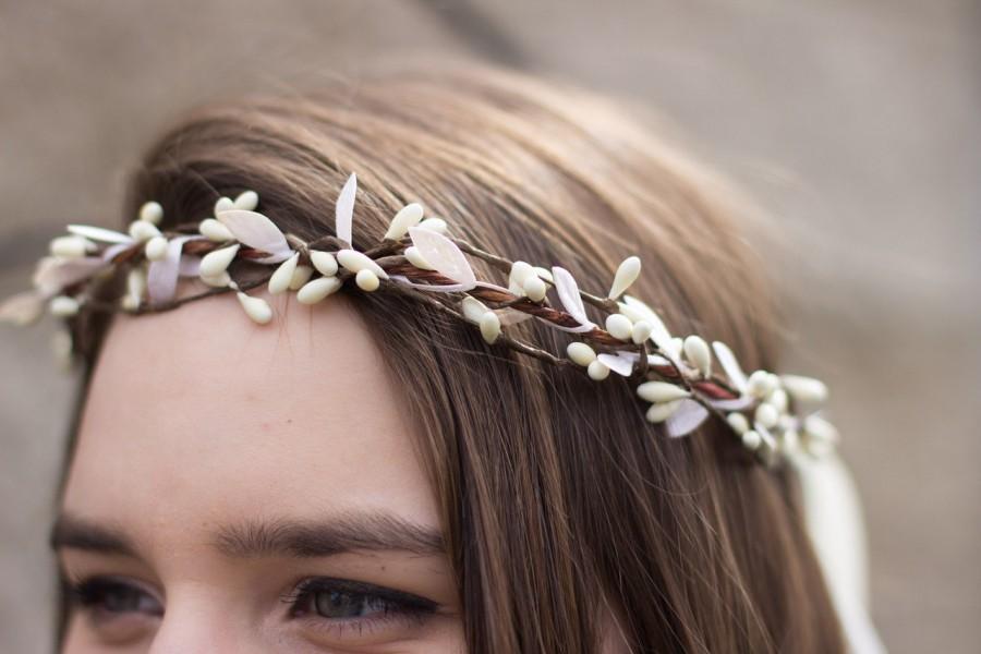 Wedding - Ivory Twig Floral Crown, Pip Berries Crown, Bohemian. Woodland. Rustic crown, Spring Wedding. Bridal, Hair Wreath. hair accessory